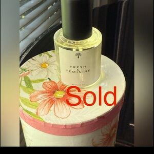 Fresh and feminine-Eternal Perfume oil